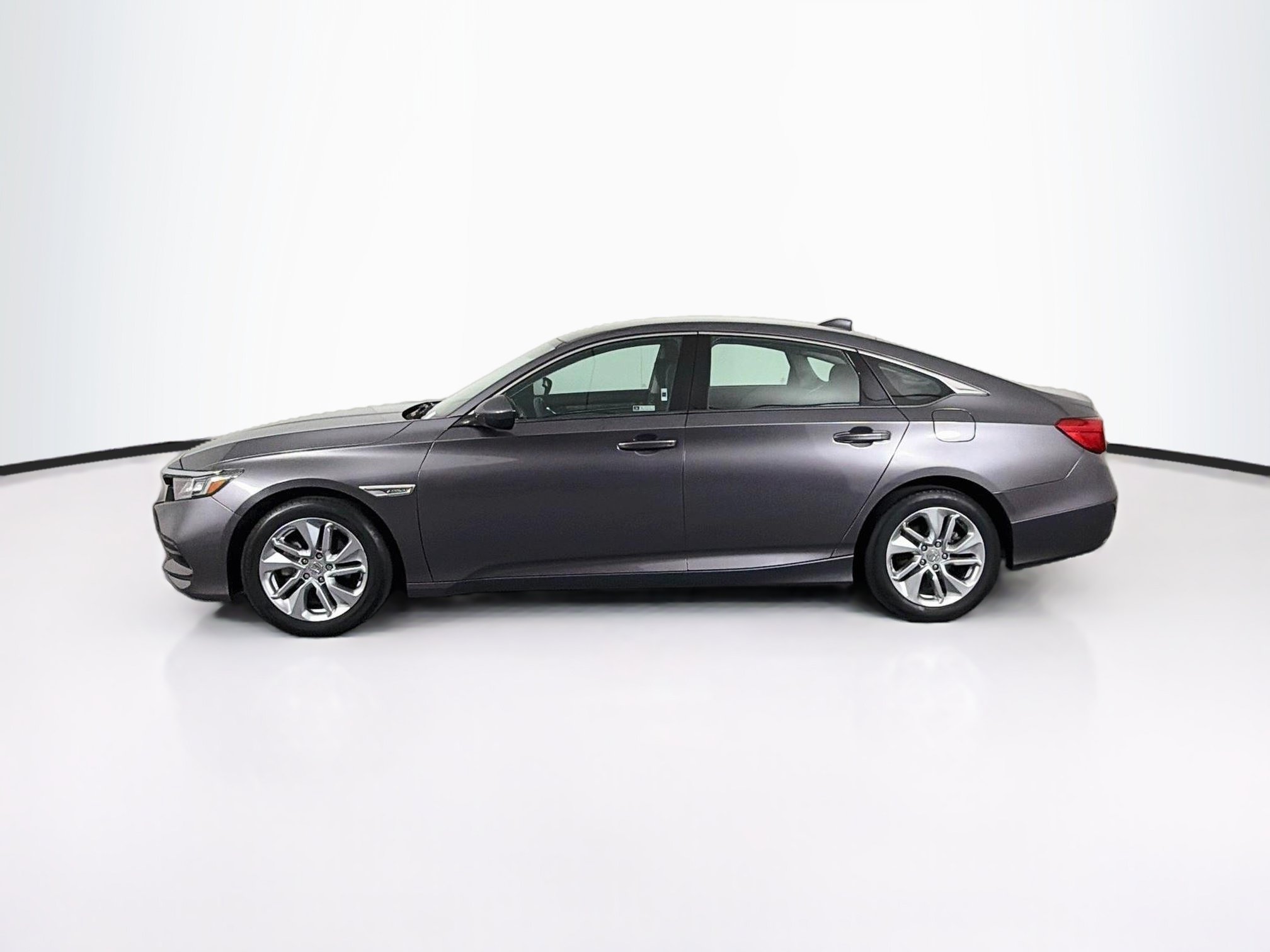 Used 2018 Honda Accord LX image 4