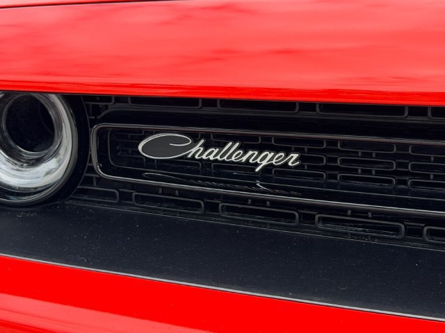 Used 2023 Dodge Challenger R/T Scat Pack RWD image 3