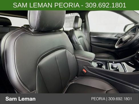 New 2025 Jeep Grand Cherokee Limited w/ Black Appearance Package image 28