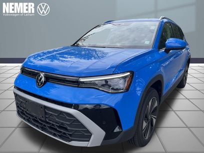New 2025 Volkswagen Taos SE
