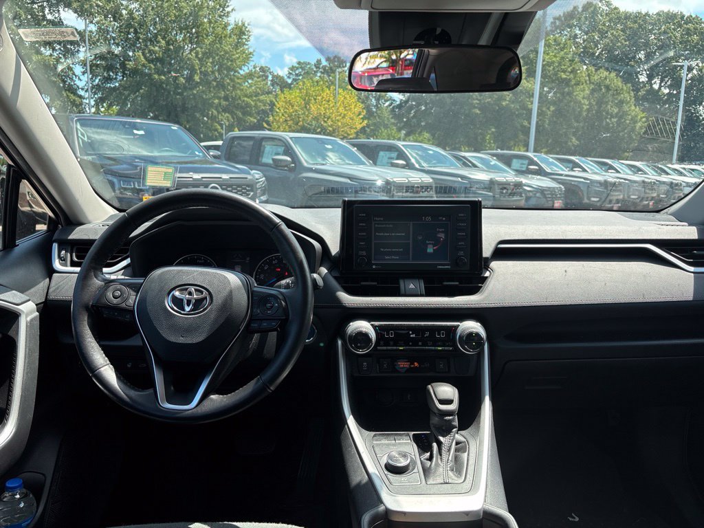 Used 2021 Toyota RAV4 XLE w/ Convenience Package AWD/4WD image 8