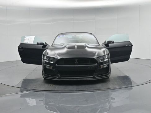 Certified 2021 Ford Mustang Shelby GT500 w/ Carbon Fiber Track Pack RWD image 29