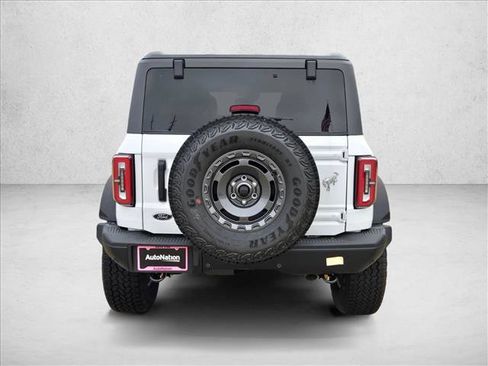 New 2025 Ford Bronco Badlands image 8