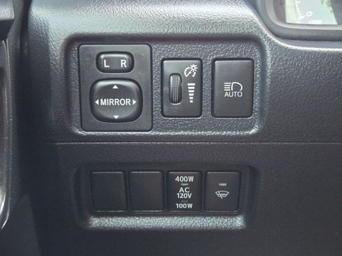 Used 2022 Toyota 4Runner TRD Off-Road AWD/4WD image 19