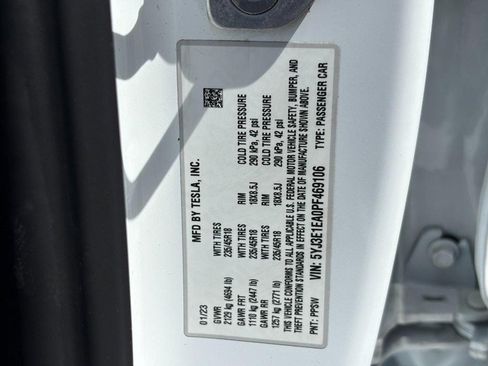 Used 2023 Tesla Model 3 Standard Range image 21