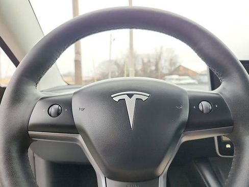 Used 2023 Tesla Model 3 Standard Range image 12