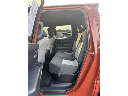 Used 2025 Toyota Tacoma TRD Off-Road image 17