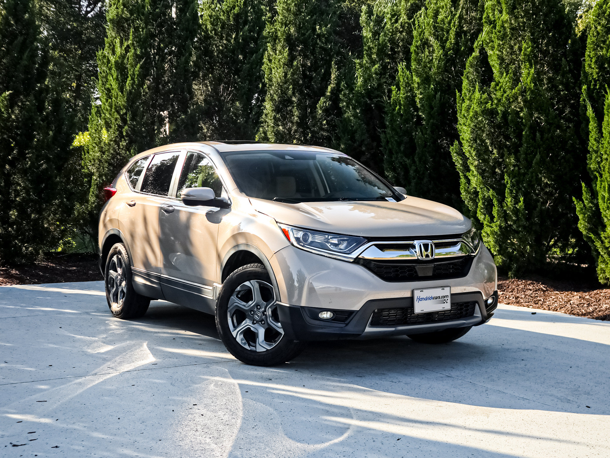 Used 2017 Honda CR-V EX image 2