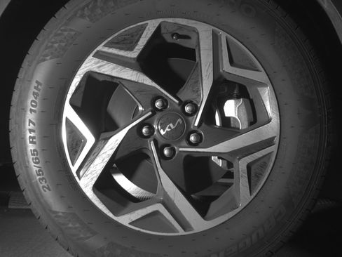 Used 2025 Kia Sportage LX image 13