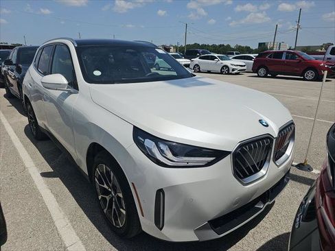 Used 2025 BMW X3 xDrive30i w/ Premium Package AWD/4WD image 9