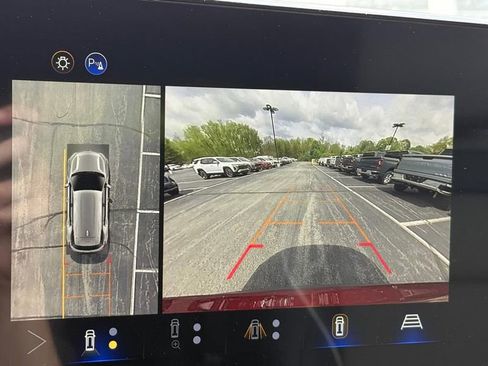 New 2026 Chevrolet Equinox LT w/ Convenience Package II AWD/4WD image 8
