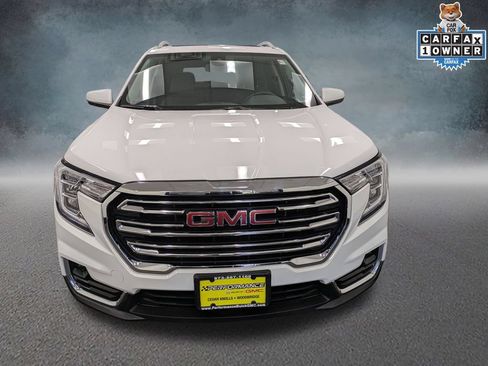 Used 2023 GMC Terrain SLT AWD/4WD image 2
