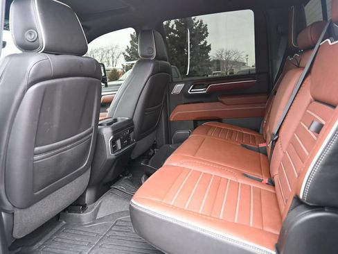 Used 2024 GMC Sierra 3500 Denali Ultimate AWD/4WD image 19