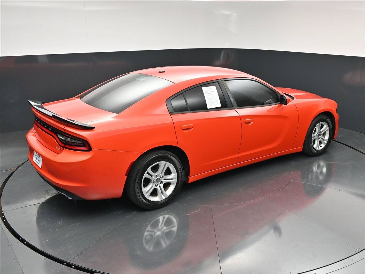 Used 2018 Dodge Charger SXT RWD image 23