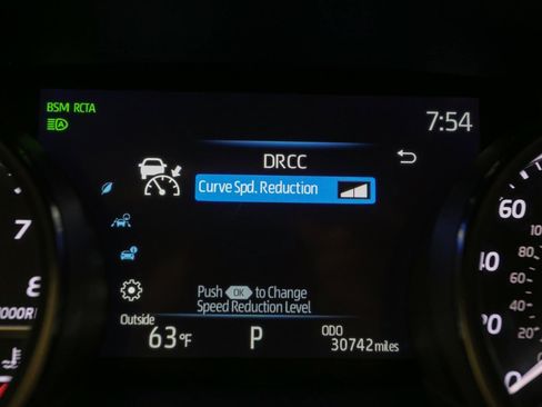 Used 2024 Toyota Camry SE image 36