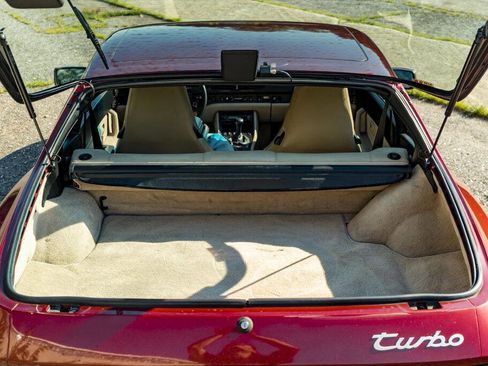 Used 1986 Porsche 944 Turbo image 33