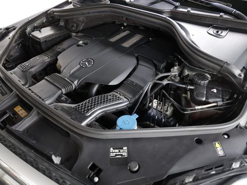 Used 2015 Mercedes-Benz GL 450 4MATIC image 57