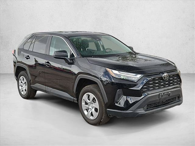 Used 2025 Toyota RAV4 LE AWD/4WD image 3