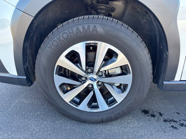 Used 2025 Subaru Outback Premium AWD/4WD image 9