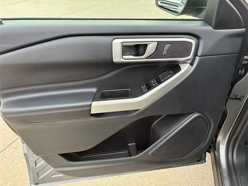 Certified 2022 Ford Explorer XLT image 22