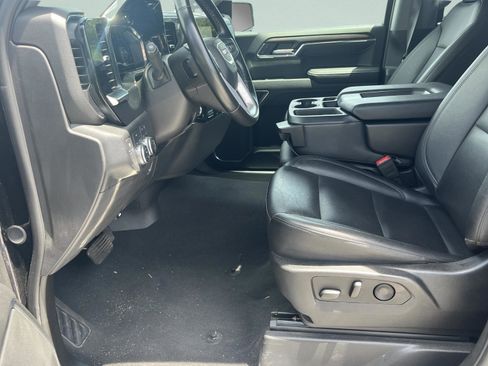 Used 2025 GMC Sierra 1500 SLT AWD/4WD image 30