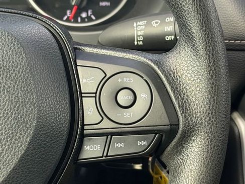 Certified 2021 Toyota RAV4 LE image 28