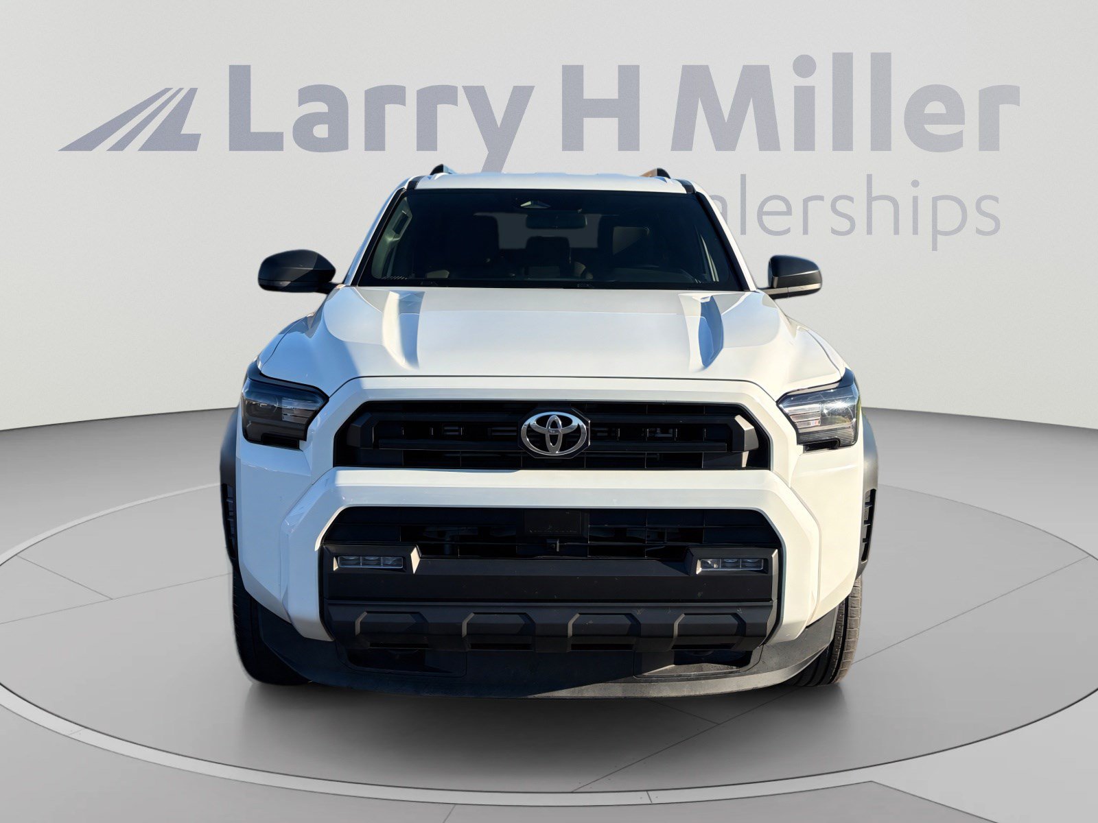 Used 2025 Toyota 4Runner SR5 AWD/4WD image 8