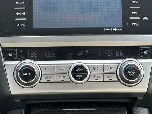 Used 2017 Subaru Outback 2.5i Premium image 12