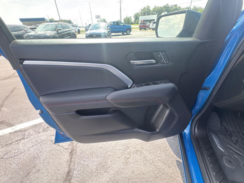 Used 2023 Chevrolet Colorado Z71 w/ Z71 Convenience Package 2 AWD/4WD image 8