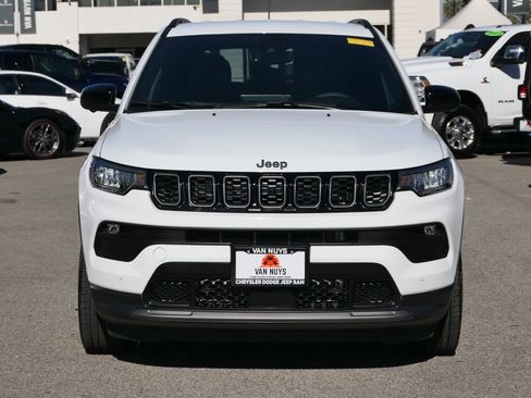 Used 2025 Jeep Compass Latitude w/ Convenience Group image 7