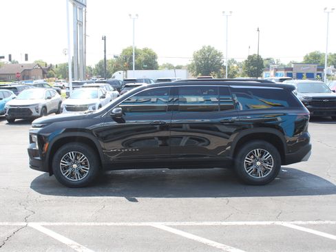 Certified 2024 Chevrolet Traverse LT w/ Enhanced Driving Package AWD/4WD image 10