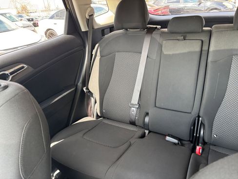 Used 2025 Kia Sportage LX image 38