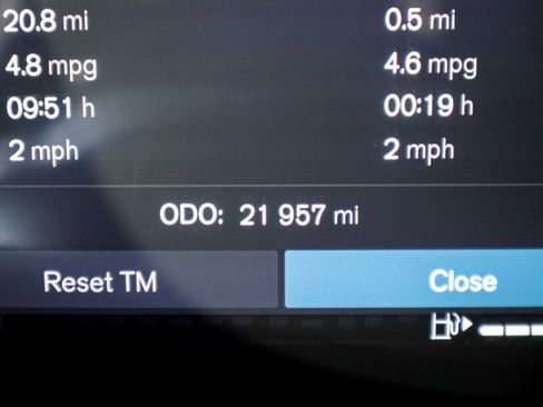 Used 2025 Volvo XC60 B5 Plus image 22