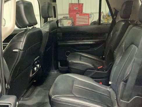 Certified 2021 Ford Expedition Platinum image 13