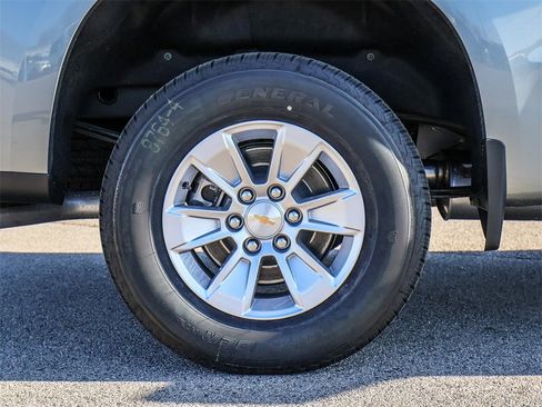 New 2026 Chevrolet Silverado 1500 LT w/ LPO, Dark Essentials Package image 9