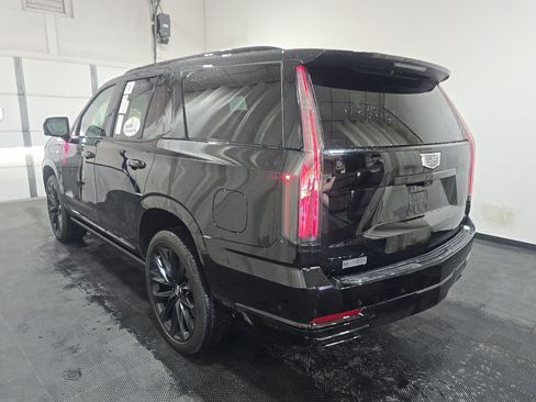 Used 2026 Cadillac Escalade Platinum Sport w/ LPO, ONYX Package AWD/4WD image 2