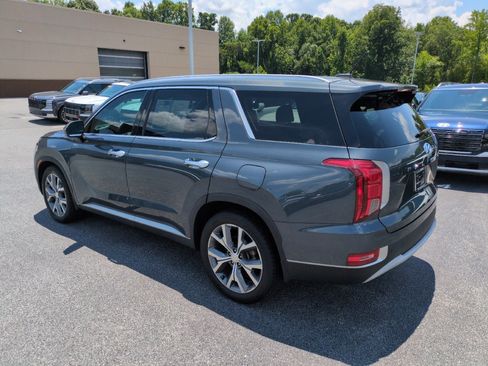 Used 2020 Hyundai Palisade SEL w/ Premium Package FWD image 5