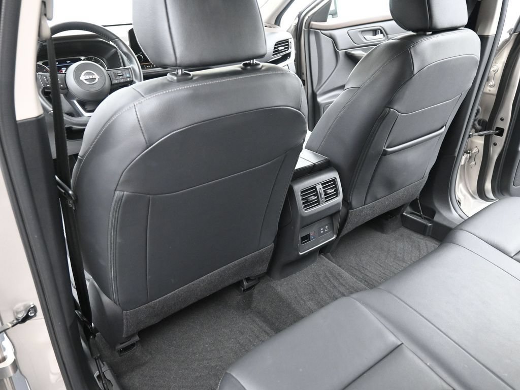 Used 2023 Nissan Rogue SL w/ SL Premium Package AWD/4WD image 18