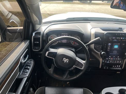 Used 2023 RAM 2500 Laramie AWD/4WD image 12