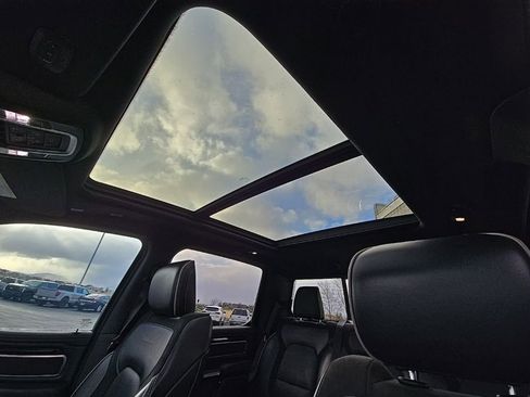 Used 2019 RAM 1500 Laramie image 35