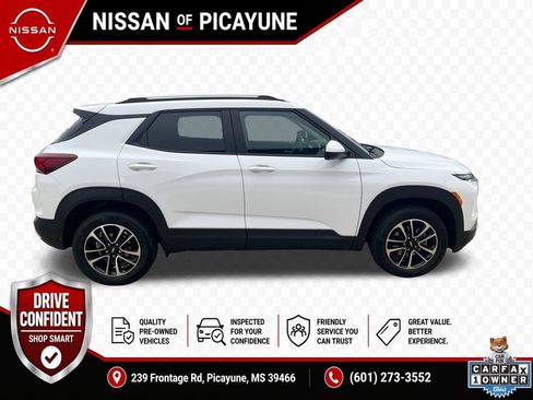 Used 2025 Chevrolet TrailBlazer LT AWD/4WD image 7