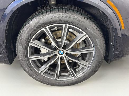 Used 2022 BMW X5 xDrive40i w/ M Sport Package AWD/4WD image 35
