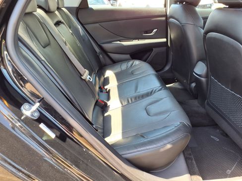 Certified 2023 Hyundai Elantra Limited FWD image 14