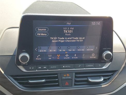 Used 2024 Nissan Altima 2.5 SV image 16