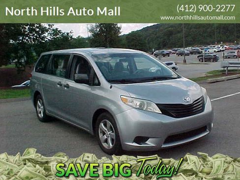 Used 2011 Toyota Sienna w/ Towing Pkg FWD image 1