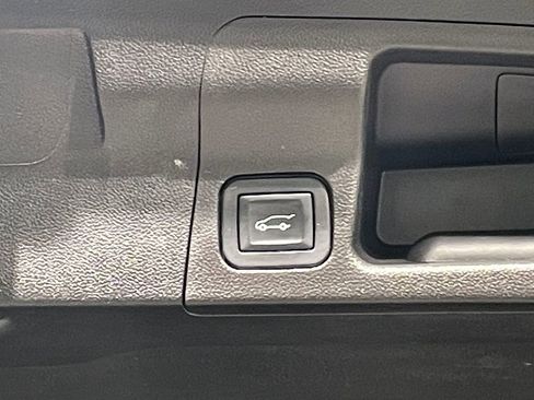 Used 2019 GMC Acadia SLE AWD/4WD image 13