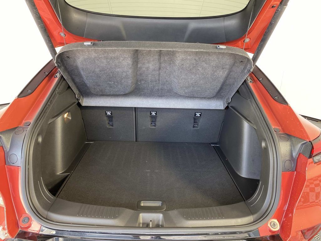 Used 2024 Buick Envista Sport Touring w/ Convenience I Package FWD image 8