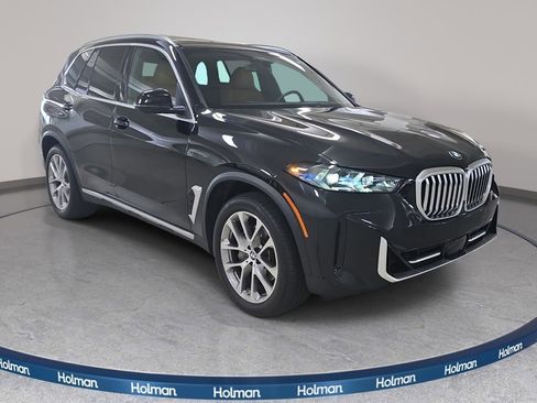 Used 2024 BMW X5 sDrive40i w/ Premium Package image 3