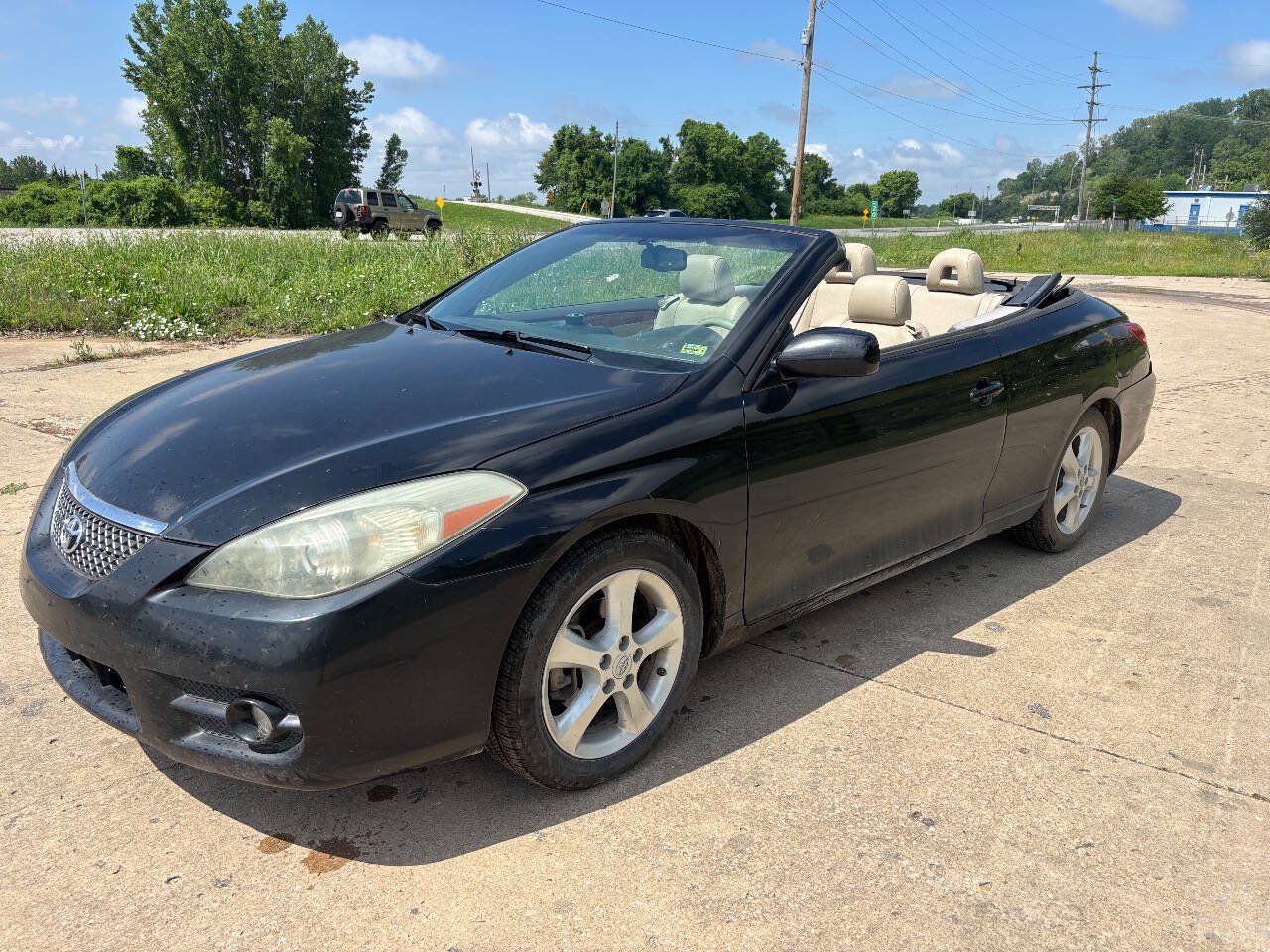 Used 2008 Toyota Solara SLE FWD image 1