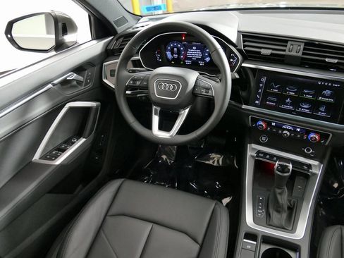 Certified 2025 Audi Q3 2.0T Premium Plus w/ Premium Plus Package image 25